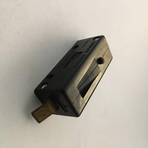 میکرو سوئیچ مدل UND.LAB.INC.INSP.15A125-250 V.A.C