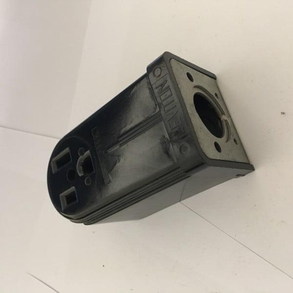 پریز سه شاخه صنعتی روکار LEVITON 5378 50 A