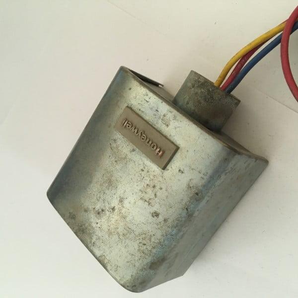 کنترلر دما (electrical rating l6076b)